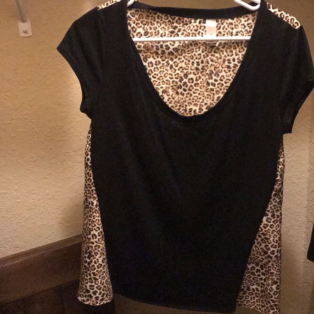 Cheetah/Black T-shirt Blouse